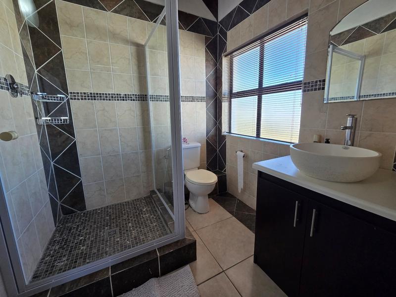 5 Bedroom Property for Sale in Golden Mile Western Cape